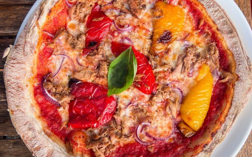 Pizza | Thunfisch | rote Zwiebeln | gegrillte Paprika
